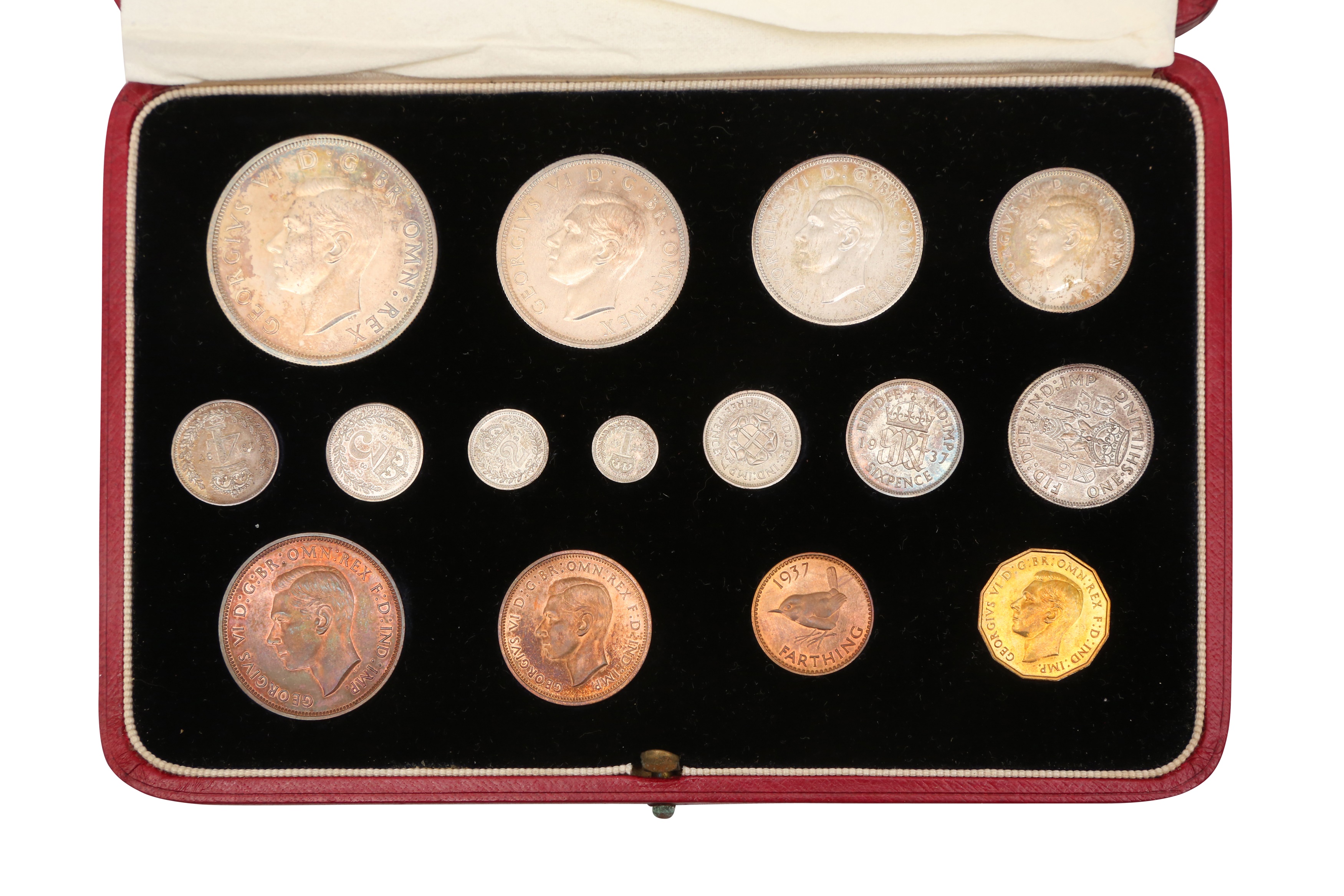 Lot 100 A CASED SET OF SPECIMEN COINS