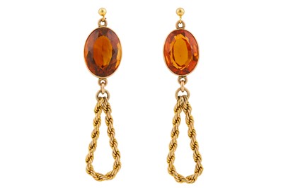 Lot 111 - A PAIR OF CITRINE PENDENT EARRINGS