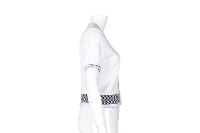 Lot 473 - Chanel White Open Front Cardigan - Size 40