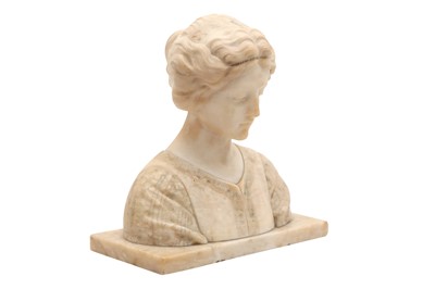 Lot 277 - AN ITALIAN MARBLE AND ALABASTER BUST OF A MAIDEN