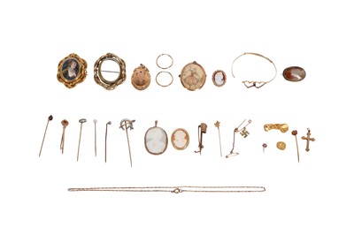 Lot 41 - A MISCELLANEOUS COLLECTION OF JEWELLERY AND FINDINGS