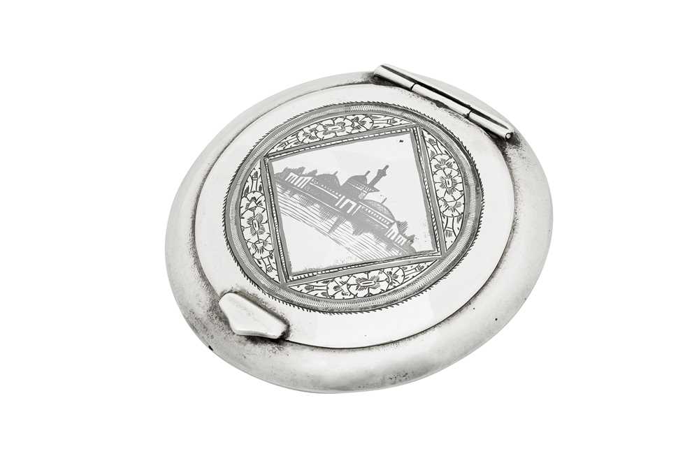 Lot 174 - A mid-20th century Iraqi silver and niello compact, Omara or Basra circa 1950
