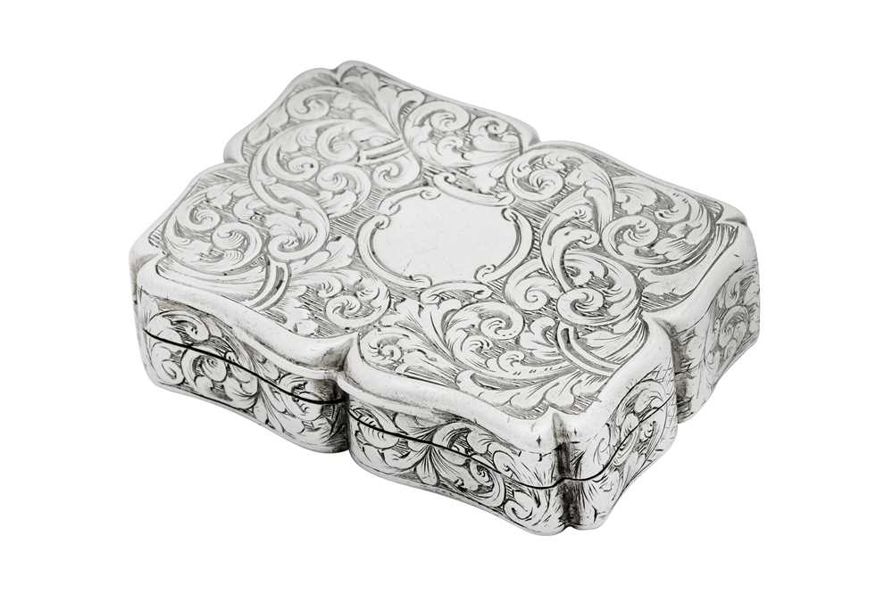 Lot 14 - An early Victorian sterling silver vinaigrette, Birmingham 1840 by Nathaniel Mills