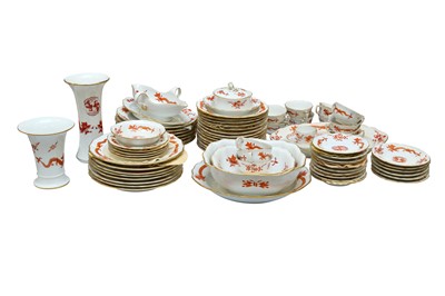 Lot 169 - A MEISSEN PORCELAIN 'RED DRAGON' PATTERN PART SERVICE