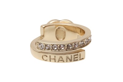 Lot 381 - Chanel CC Crystal Overlap Ring