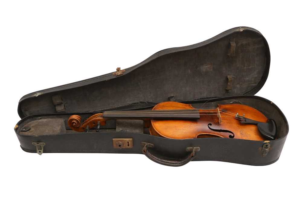 Lot 117 - A 19TH CENTURY VIOLIN