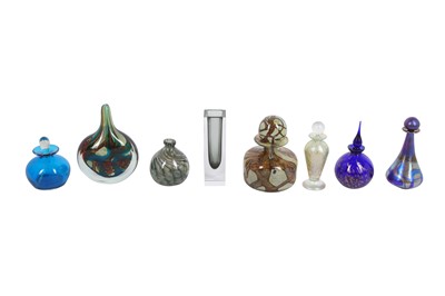 Lot 238 - A COLLECTION OF STUDIO AND ART GLASS PERFUME BOTTLES AND VASES, 20TH CENTURY