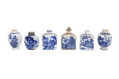 Lot 227 - A GROUP OF CHINESE QING DYNASTY BLUE AND WHITE PORCELAIN VASES AND TEA CANISTERS