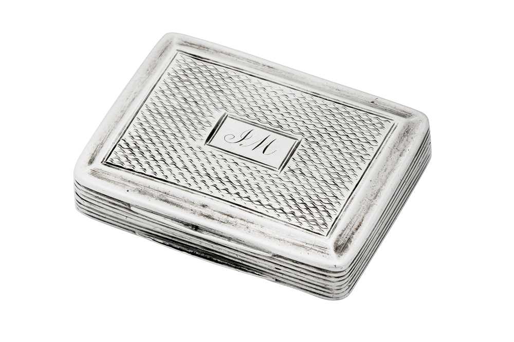 Lot 10 - A George IV sterling silver vinaigrette, Birmingham 1821 by Lawrence and Co