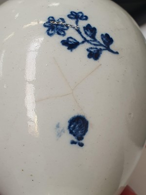 Lot 146 - A GROUP OF WORCESTER PORCELAIN ITEMS, CIRCA 1770S