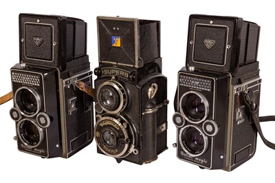 Lot 112 - A Selection of TLR Cameras