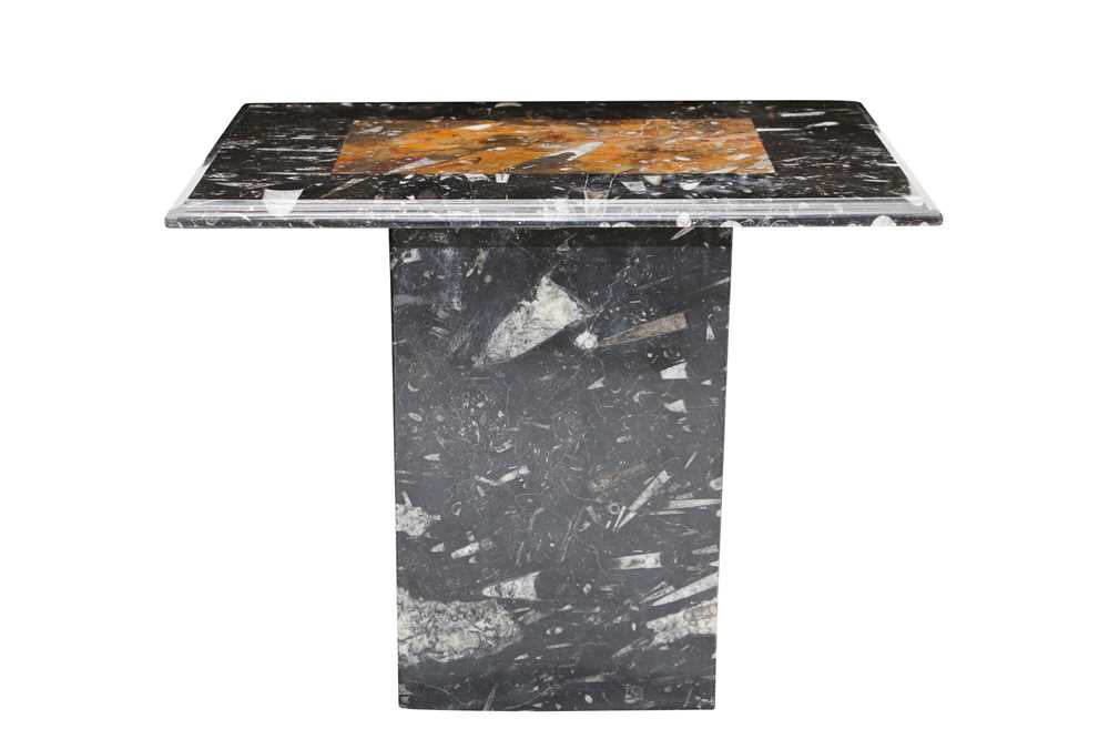 Lot 393 - UNKNOWN (BRITISH); A CONTEMPORARY LOW CENTRE TABLE