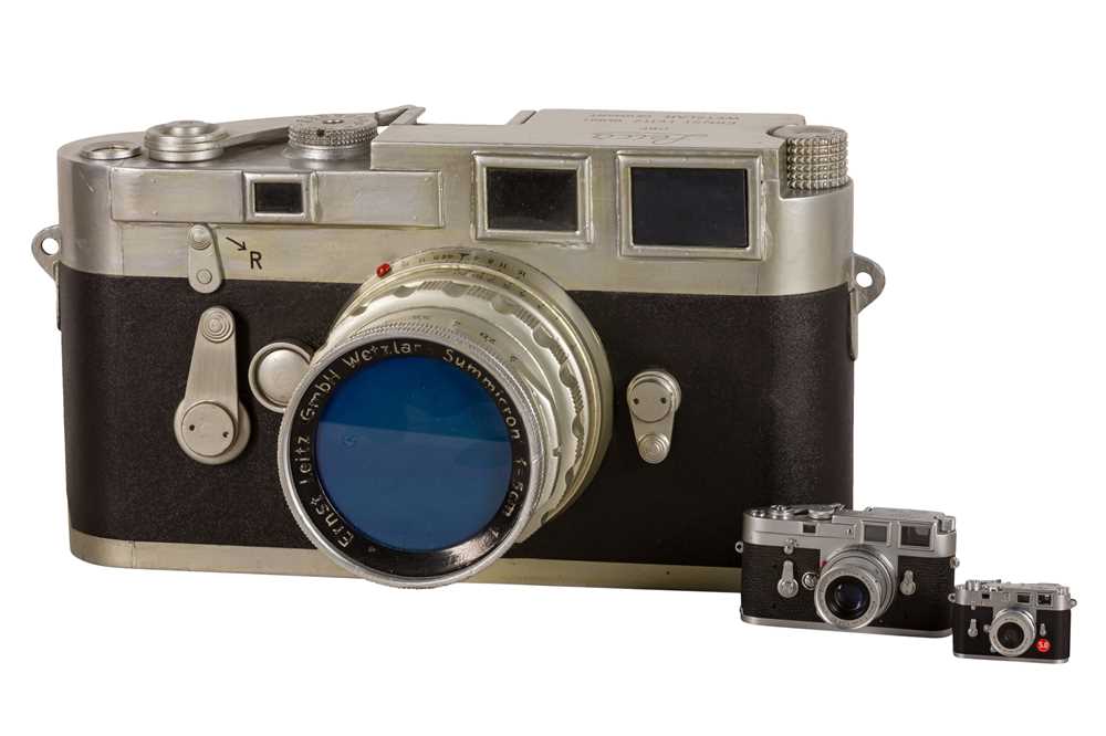 Lot 284 - A Giant Leica M3 Riesen Model Rangefinder Camera