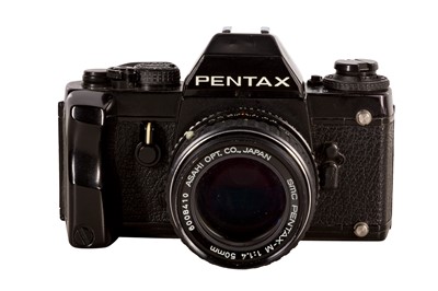 Lot 161 - A Pentax LX 35mm SLR Camera Outfit