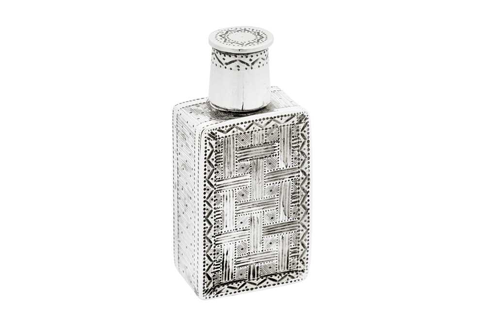 Lot 15 - An unusual George III sterling silver vinaigrette, Birmingham 1813 by Cocks and Bettridge