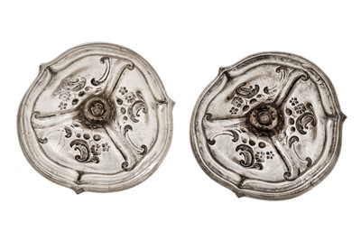 Lot 183 - A pair of Alexander II mid-19th century Russian 84 zolotnik silver candlesticks, Moscow 1871 by J.T.