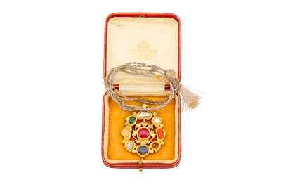 Lot 484 - A NAVRATNA NINE GEM-SET NECKLACE PENDANT