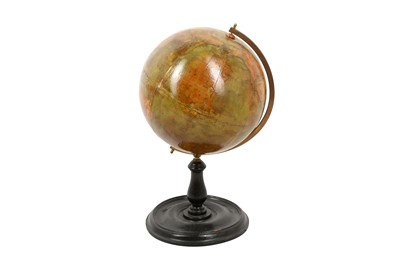 Lot 553 - AN EARLY 20TH CENTURY PHILIPS 9 INCH TERRESTRIAL GLOBE
