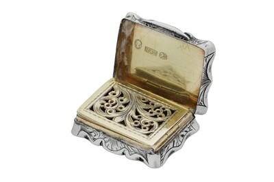 Lot 8 - A Victorian sterling silver vinaigrette, Birmingham 1852 by Taylor and Perry