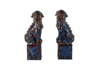 Lot 283 - A PAIR OF CHINESE FLAMBÉ-GLAZED FIGURES OF LION DOGS, 20TH CENTURY