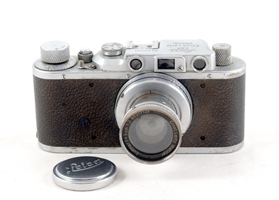 Lot 370 - Chrome Leica II Rangefinder Camera with Summar Lens.