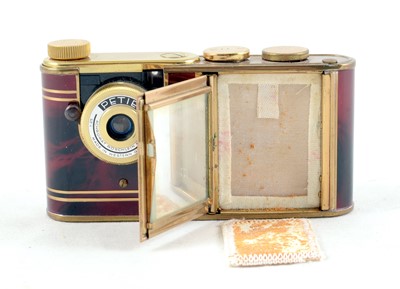 Lot 230 - Kunik Petie Camera Vanity Set