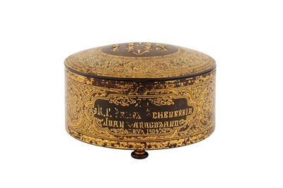 Lot 853 - A COMMEMORATIVE GOLD-DAMASCENED TOLEDO STEEL LIDDED BOX WITH THE CHRISTIAN IHS MONOGRAM