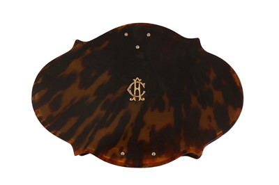Lot 508 - λ A SINHALESE TORTOISESHELL LIDDED BOX MADE FOR THE EUROPEAN MARKET