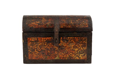 Lot 252 - A POLYCHROME-PAINTED AND LACQUERED HISPANO-COLONIAL BARNIZ DE PASTO WOODEN CASKET