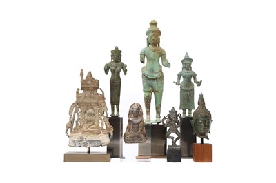 Lot 693 - A GROUP OF BRONZE FIGURES AND A SILVER PLAQUE