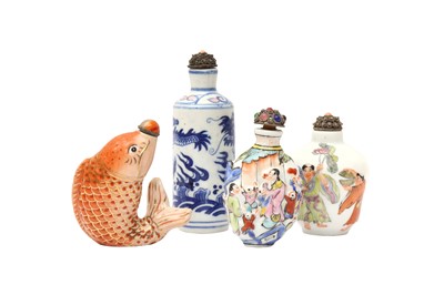 Lot 929 - FOUR CHINESE PORCELAIN SNUFF BOTTLES