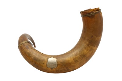 Lot 338 - A 19TH CENTURY WHITE METAL MOUNTED GERMAN HUNTING HORN