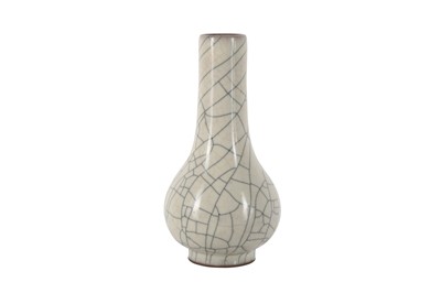 Lot 270 - A CHINESE GE-STYLE CRACKLE-GLAZED VASE, 20TH CENTURY