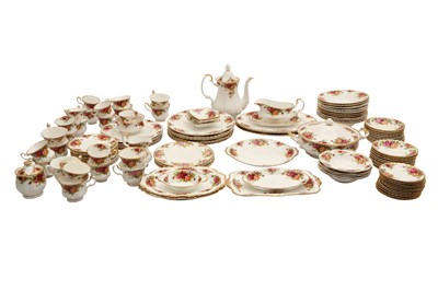 Lot 224 - A ROYAL ALBERT OLD COUNTRY ROSES DINNER, TEA,  AND COFFEE SET