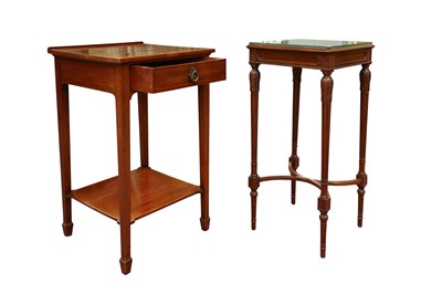Lot 403 - A GILLOWS SIDE TABLE