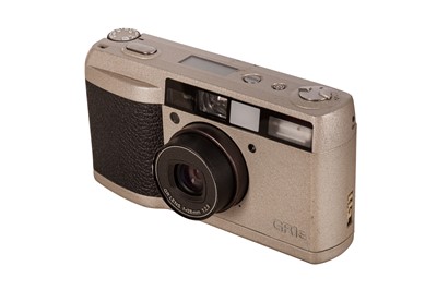 Lot 1027 - A Ricoh GR1s 35mm Compact Camera
