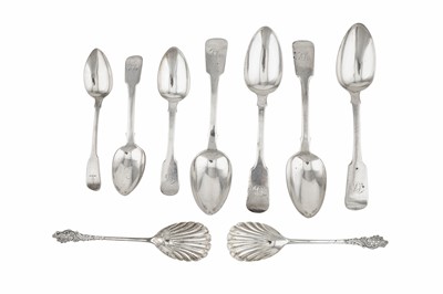 Lot 89 - A mixed group of George IV and Victorian sterling silver flatware
