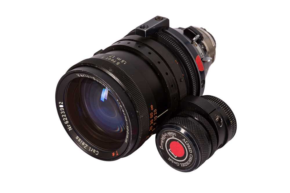 Lot 321 - A Carl Zeiss 10-100mm f/2.8 Vario-Sonnar T*