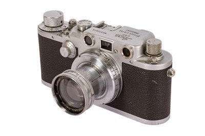Lot 391 - A Leica IIIc "Red Curtain" Rangefinder Camera