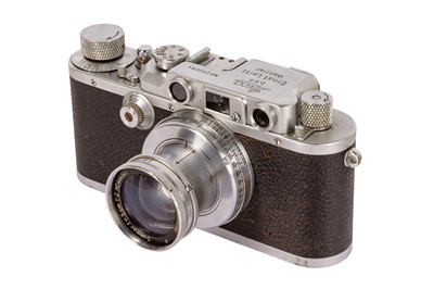 Lot 385 - A Leica IIIb Rangefinder Camera