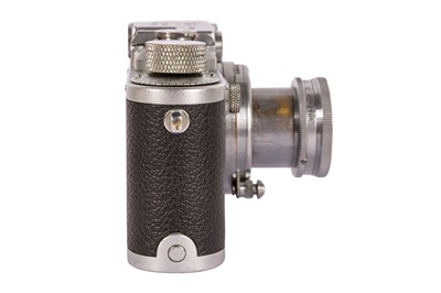 Lot 385 - A Leica IIIb Rangefinder Camera