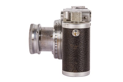Lot 385 - A Leica IIIb Rangefinder Camera