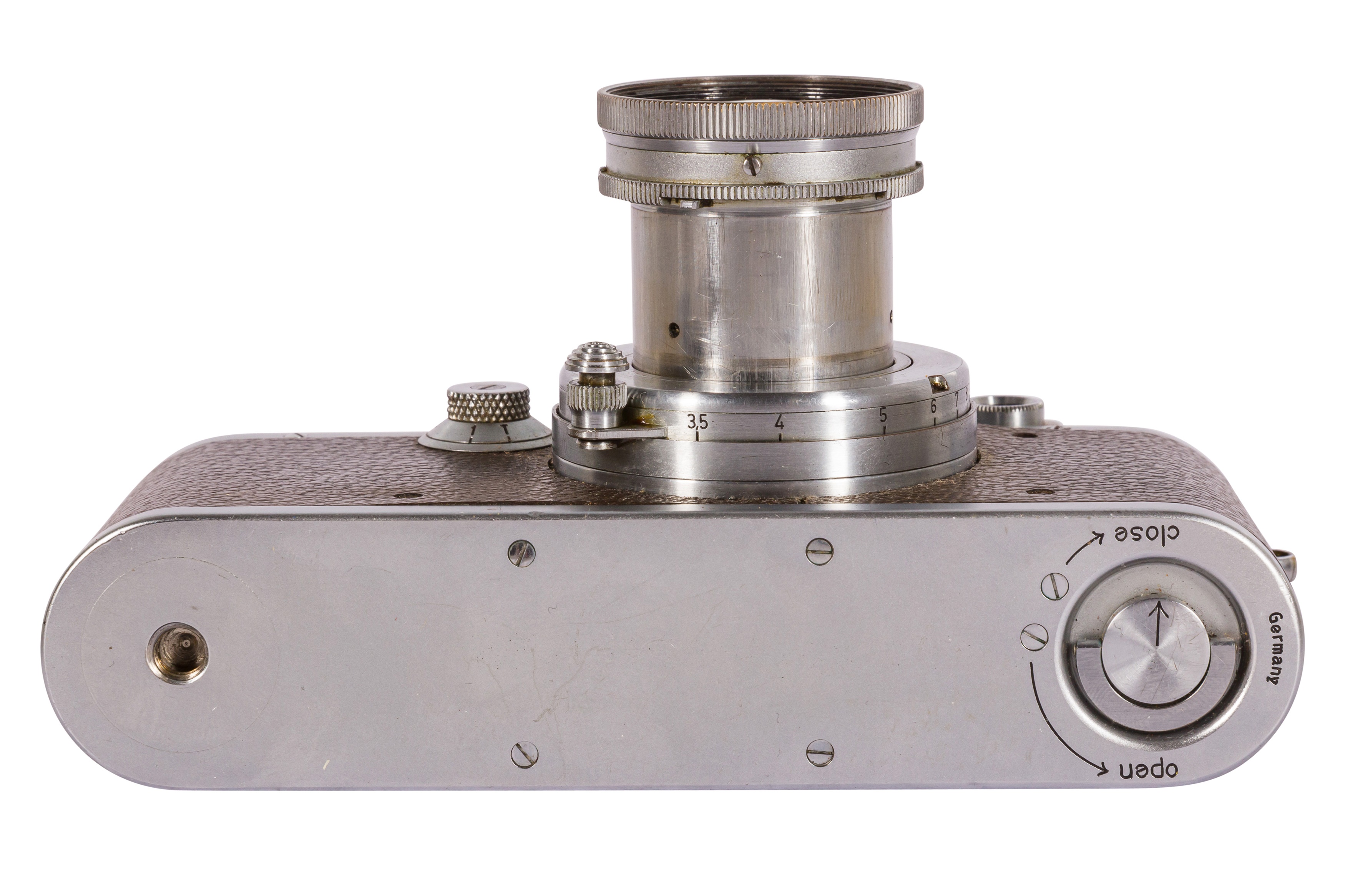 Lot 37 - A Leica IIIa Rangefinder Camera