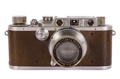 Lot 375 - A Leica IIIa Rangefinder Camera