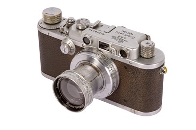 Lot 374 - A Leica IIIa Rangefinder Camera