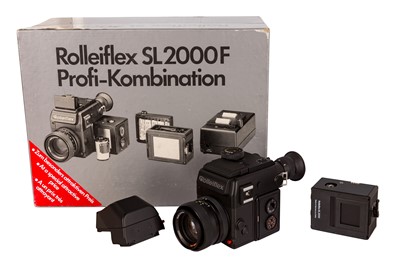 Lot 121 - A Rolleiflex SL2000F 35mm SLR Camera