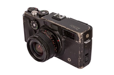 Lot 92 - A Hasselblad Xpan Rangefinder Camera
