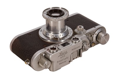 Lot 377 - A Leica IIIb Rangefinder Camera
