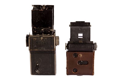 Lot 114 - A Pair of TLR Cameras