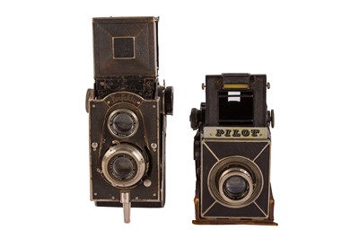 Lot 114 - A Pair of TLR Cameras